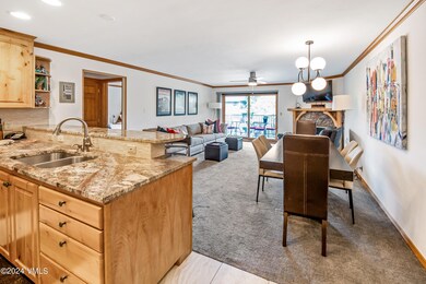 Avon Lake Villas B3 _001