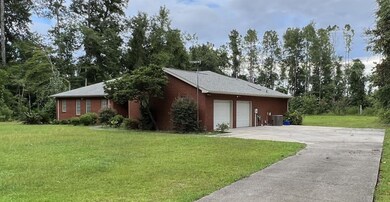 150 Ann Cir, Crawfordville, FL 32327 - photo 2