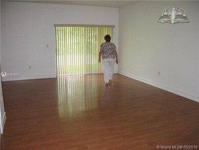 6584 Catalina Ln, Tamarac, FL 33321 - photo 5