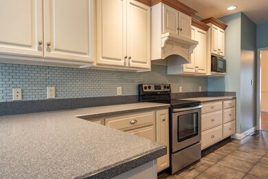 2004 E Railway Cir, Bloomington, IN 47401 - photo 7