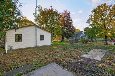 1321 Franklin St, Cedar Falls, IA 50613 - photo 6