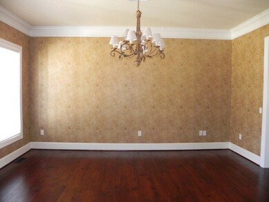 Dining/living room