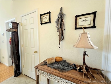 Entry Decor