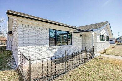 1100 Simpson Dr, Hurst, TX 76053 - photo 3