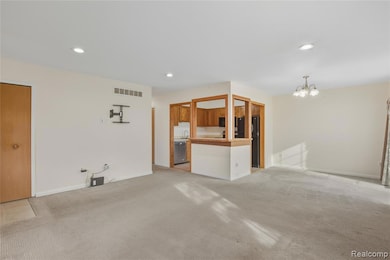 24532 Greenhill Rd unit 26, Warren, MI 48091 - photo 7