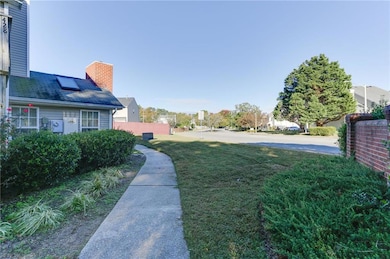 422 Lees Mill Dr, Newport News, VA 23608 - photo 3