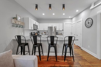 Kitchen bar