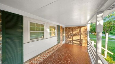 1604 W Meadowview Rd, Greensboro, NC 27403 - photo 4