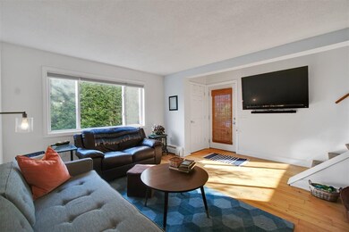 50 Maple St, Essex Junction, VT 05452 - photo 4