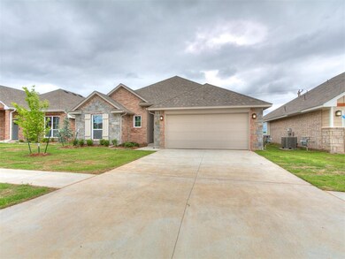 14205 Giverny Ln, Yukon, OK 73099 - photo 3