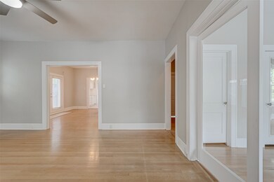 1604 Cherryhurst St, Houston, TX 77006 - photo 3