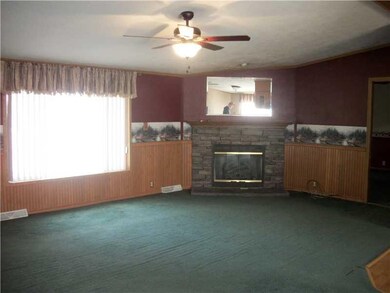 Living Room. GAS LOG FIREPLACE IN LIVING ROOM
