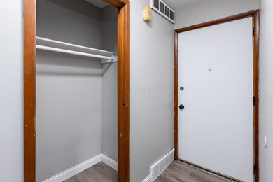 5890 Hallworth Ave-15