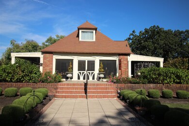 705 W College St, Dickson, TN 37055 - photo 3