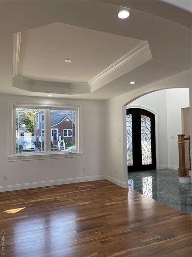 582 Gaynor Place, West Hempstead, NY 11552 - photo 6