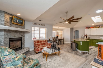 371 E 130 S, Ivins, UT 84738 - photo 3