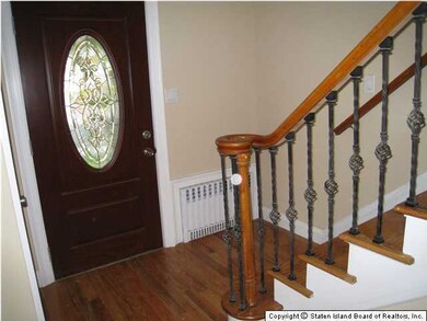 111 Beverly Ave, Staten Island, NY 10301 - photo 4