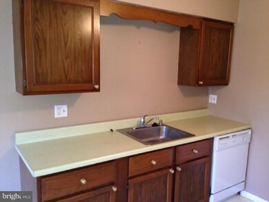 612 N Shady Retreat Rd unit 80, Doylestown, PA 18901 - photo 5