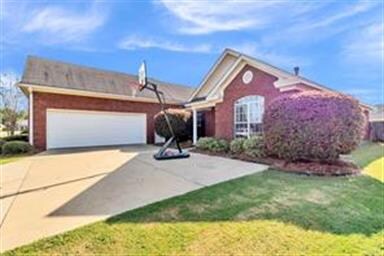 Large garage with extra parking available!