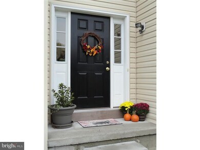 1135 Sageview Dr, Pottstown, PA 19464 - photo 4