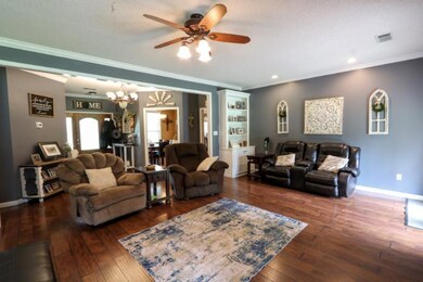 06 living room