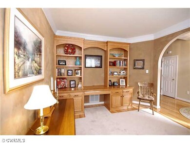 Living Room - Built-in Shelving and Desk!