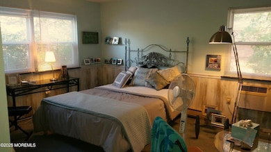front_bedrm_bed