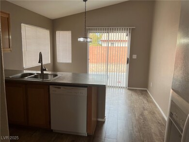 6608 Elk Creek Ln unit 1, Las Vegas, NV 89156 - photo 5