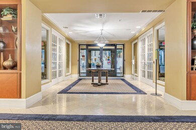 Atlas unit 914, Washington, DC 20037 - photo 3