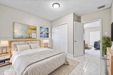 Second Bright bedroom with closet