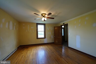 862 Bedington Rd, Martinsburg, WV 25404 - photo 5