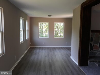 515 Colonial Ave, West Deptford, NJ 08096 - photo 2