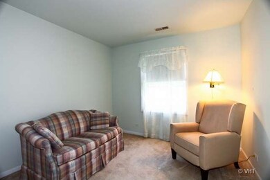 2147 Berkley Ct unit 201A, Naperville, IL 60565 - photo 3