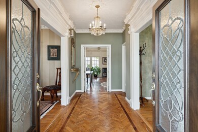 611 Stoneleigh Dr, Houston, TX 77079 - photo 4