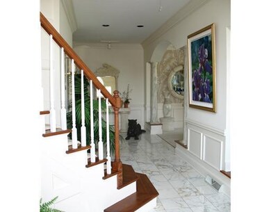 Entry/Foyer.