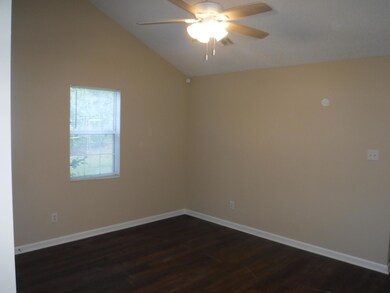 13x14 Dining room with ceiling fan new h