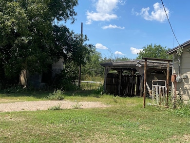 912 Taylor Ave, Rule, TX 79547 - photo 4