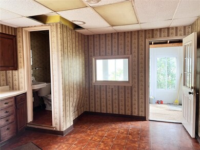 2828 Hastings Rd, Erie, PA 16506 - photo 5