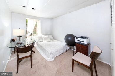 2646 Redcoat Dr unit 107, Alexandria, VA 22303 - photo 4