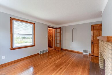 19513 Mohican Ave, Cleveland, OH 44119 - photo 5