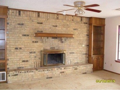 3204 W 7th St, Elk City, OK 73644 - photo 7