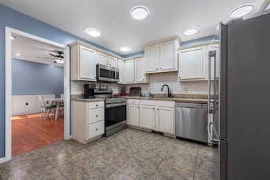 121 Plainfield Way, Bowling Green, KY 42104 - photo 4