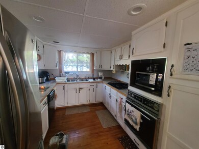 7050 Loud Dr, Oscoda, MI 48750 - photo 7