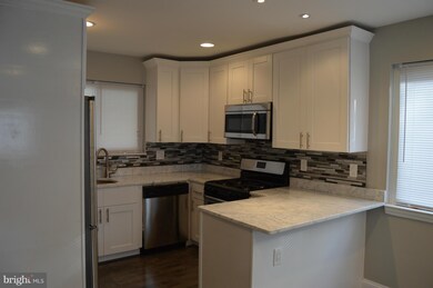 539 Hilltop Terrace SE, Washington, DC 20019 - photo 5