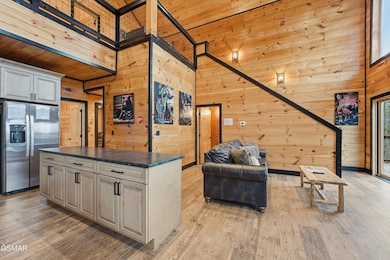 1110 Laddie Buck Ln, Gatlinburg, TN 37738 - photo 3