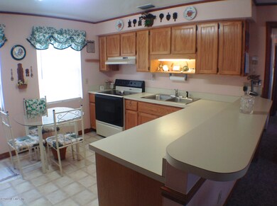 10545 Pine Estates Rd E, Jacksonville, FL 32218 - photo 2