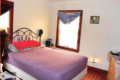 732 S 5th Ave E, Newton, IA 50208 - photo 6