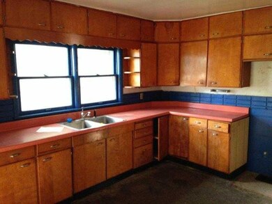 1910 Main St, Elwood, IN 46036 - photo 4