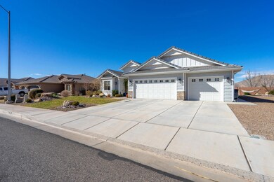 3177 Crimson Ridge Dr -002a