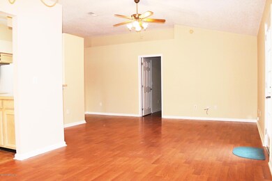 5026 Acre Estates Dr W, Jacksonville, FL 32210 - photo 2